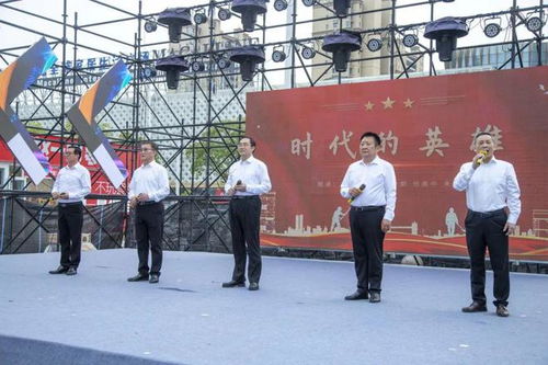 新城控股寶應(yīng)吾悅廣場舉行城區(qū)文藝團(tuán)隊(duì)節(jié)目展演暨專家輔導(dǎo)活動